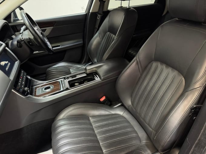 2025 Jaguar Xf