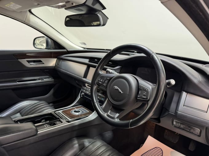 2025 Jaguar Xf