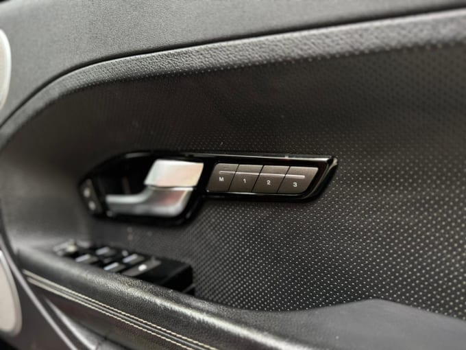 2025 Land Rover Range Rover Evoque