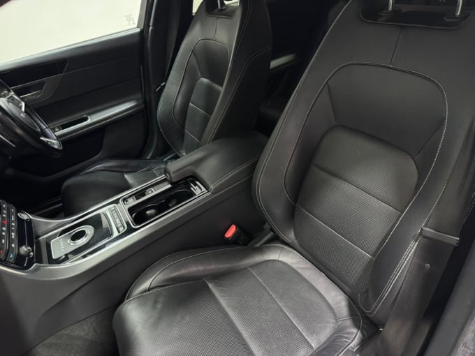 2025 Jaguar Xf