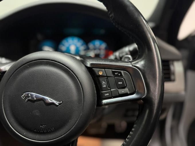 2025 Jaguar Xf