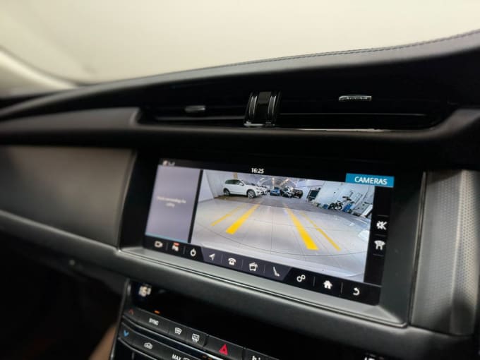 2025 Jaguar Xf