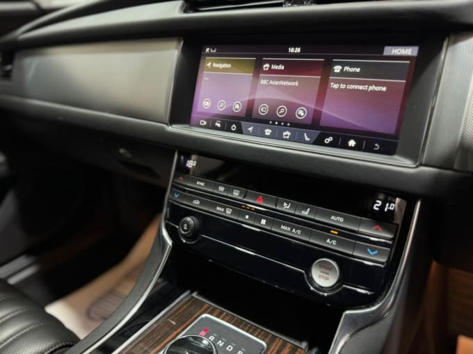 2025 Jaguar Xf