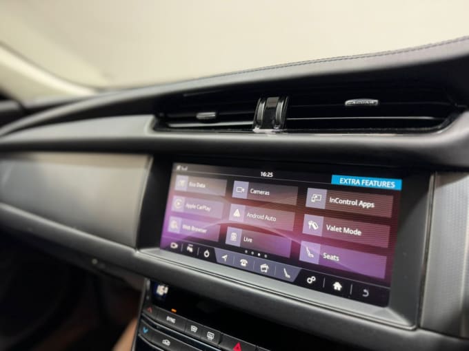2025 Jaguar Xf