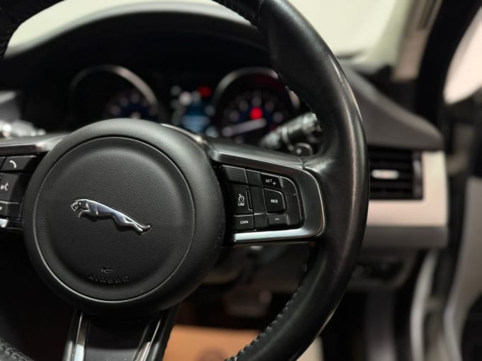 2025 Jaguar Xf