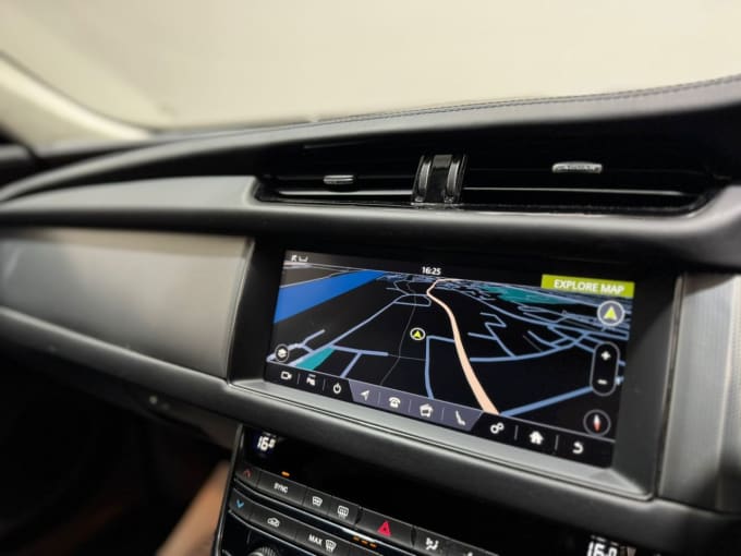 2025 Jaguar Xf
