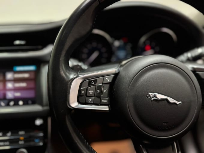 2025 Jaguar Xf