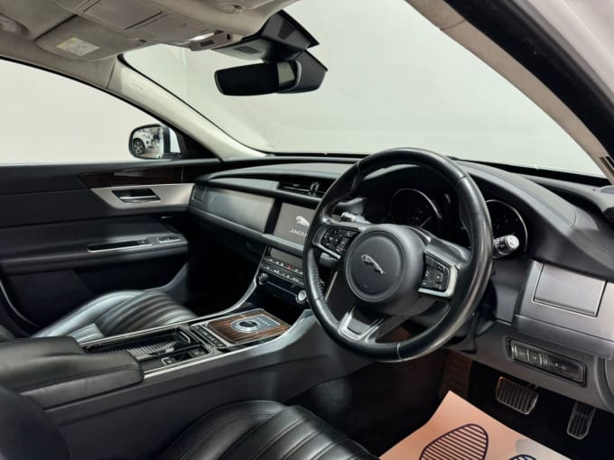 2025 Jaguar Xf