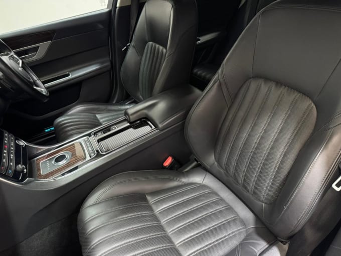 2025 Jaguar Xf