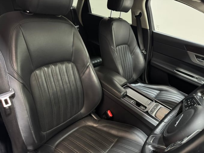 2025 Jaguar Xf
