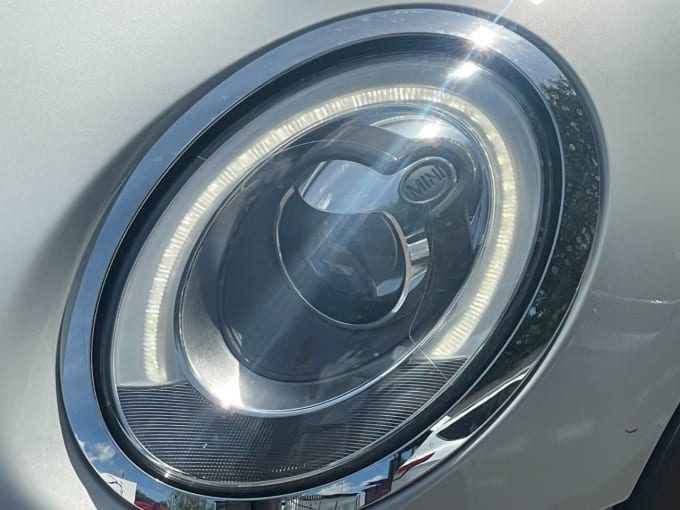 2025 Mini Hatch