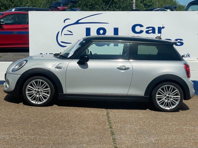 2025 Mini Hatch