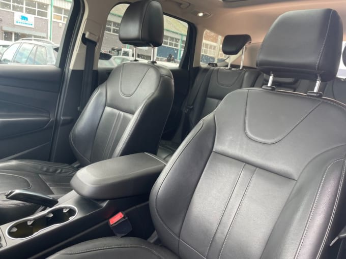 2025 Ford Kuga