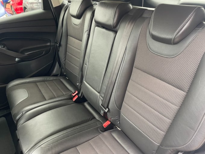 2025 Ford Kuga