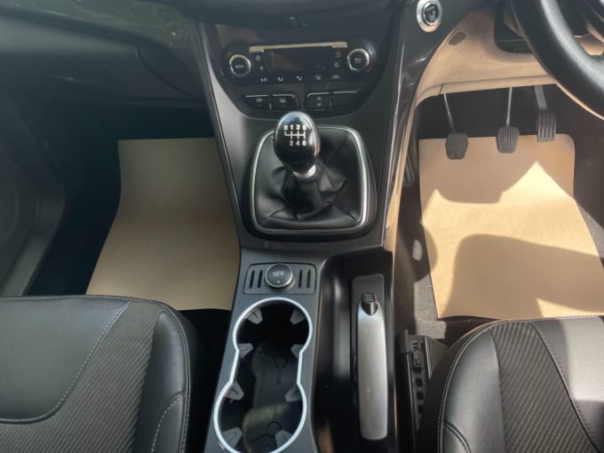 2025 Ford Kuga