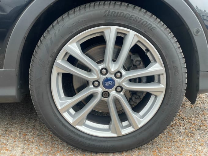 2025 Ford Kuga