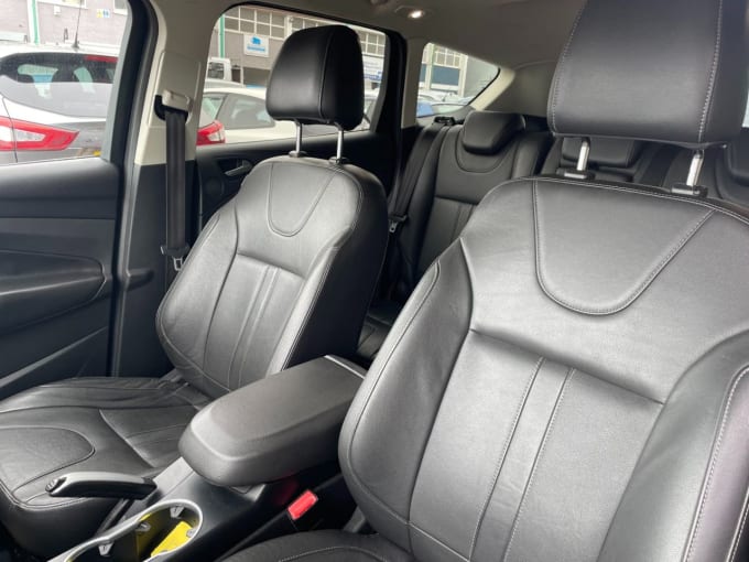 2025 Ford Kuga