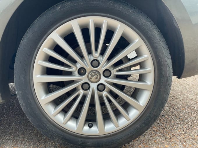 2025 Vauxhall Astra