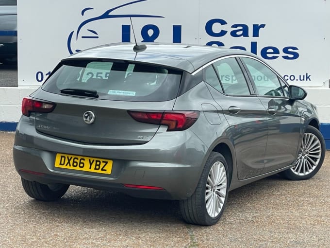 2025 Vauxhall Astra