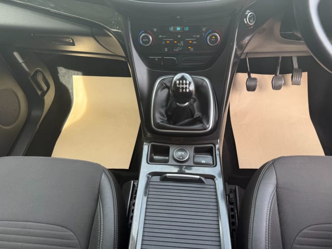 2025 Ford Kuga