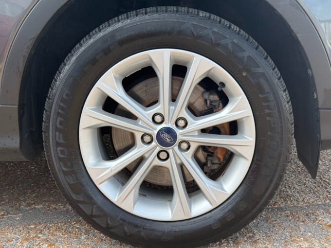 2025 Ford Kuga