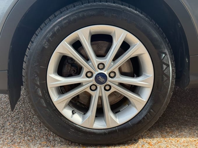 2025 Ford Kuga
