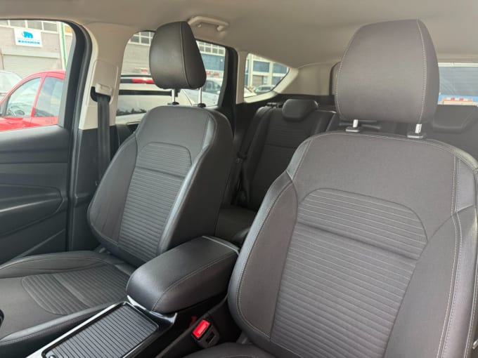 2025 Ford Kuga