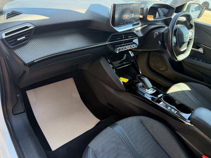 2025 Peugeot E-208