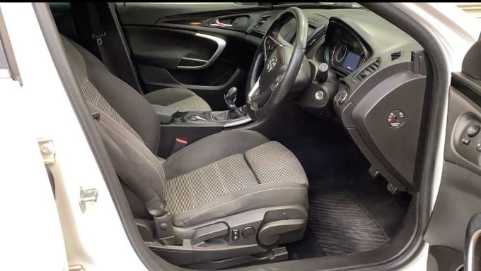 2025 Vauxhall Insignia