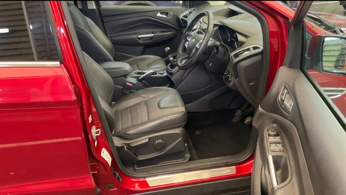 2025 Ford Kuga