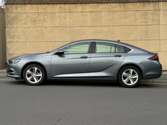 2025 Vauxhall Insignia