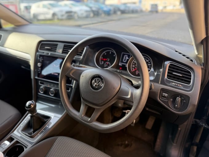 2025 Volkswagen Golf