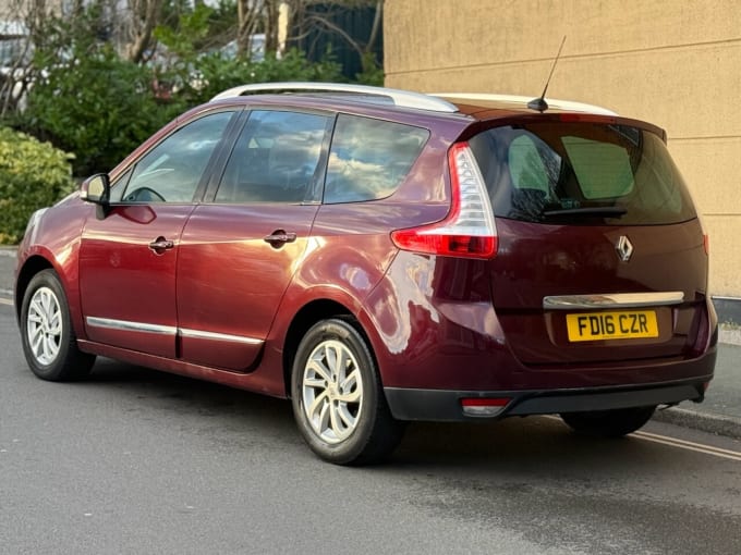 2025 Renault Grand Scenic