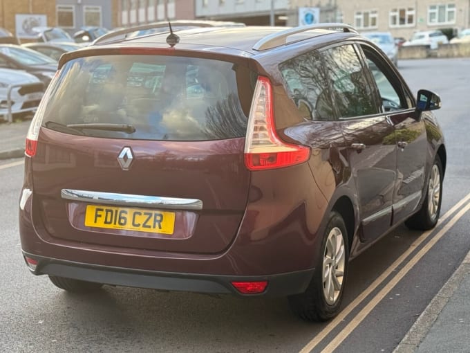 2025 Renault Grand Scenic