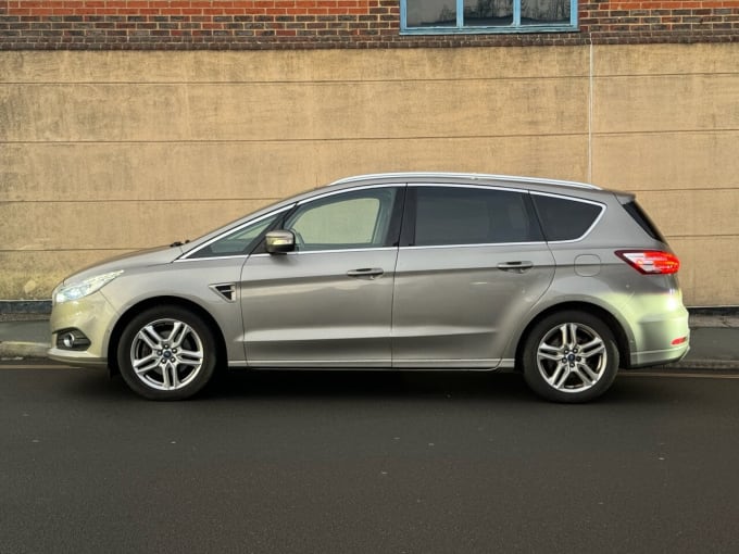 2025 Ford S-max