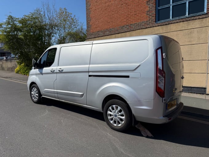 2025 Ford Transit Custom