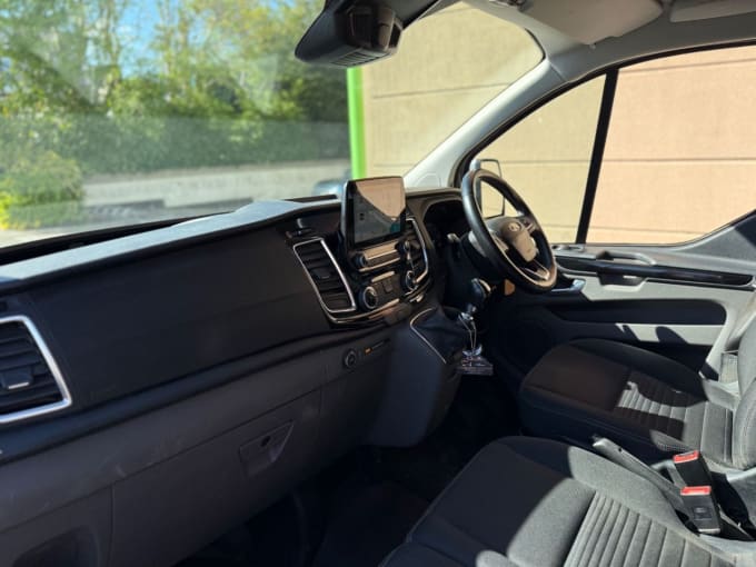 2025 Ford Transit Custom