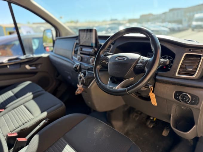2025 Ford Transit Custom