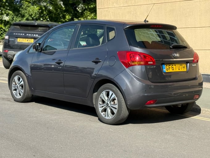 2025 Kia Venga