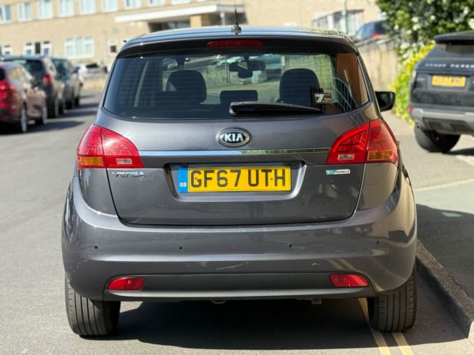 2025 Kia Venga