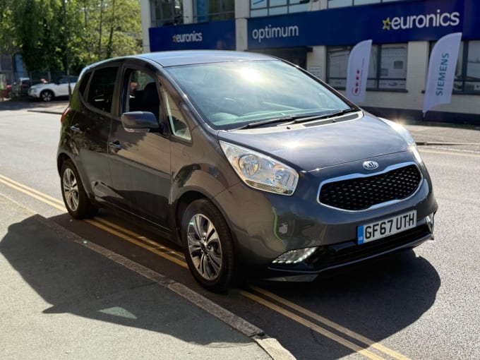 2025 Kia Venga