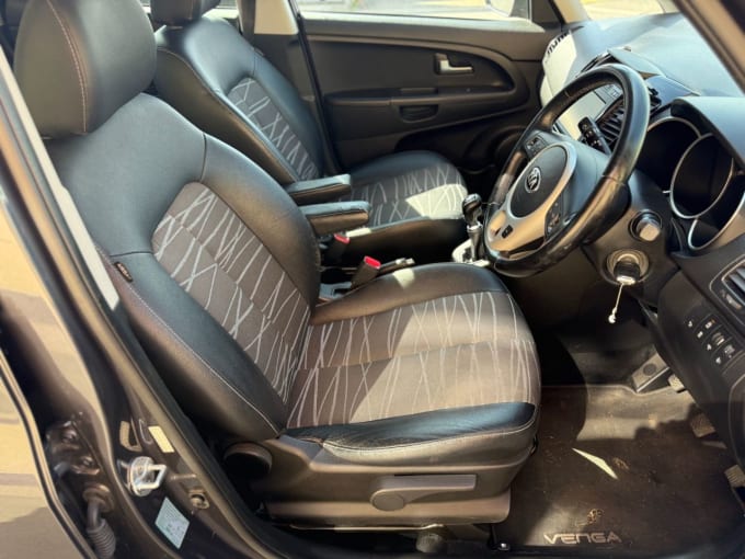 2025 Kia Venga