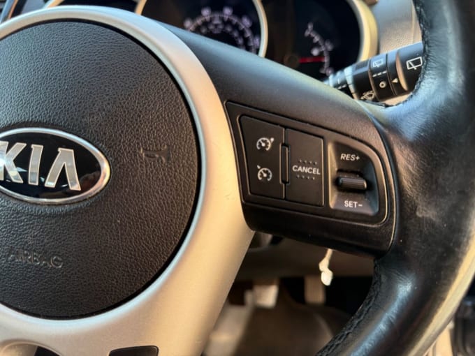 2025 Kia Venga