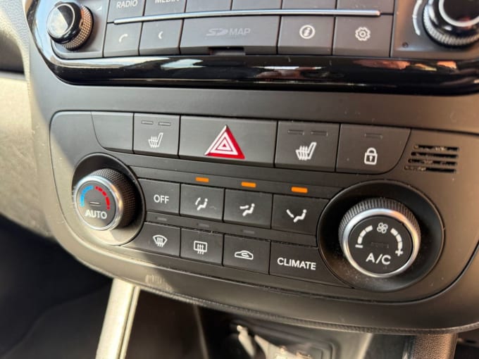 2025 Kia Venga