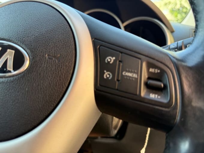 2025 Kia Venga