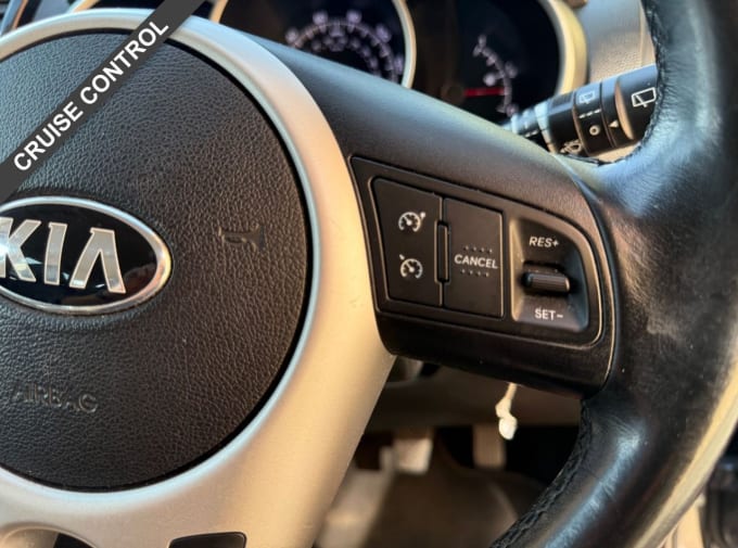 2025 Kia Venga