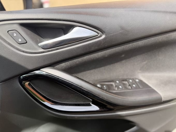 2025 Vauxhall Astra