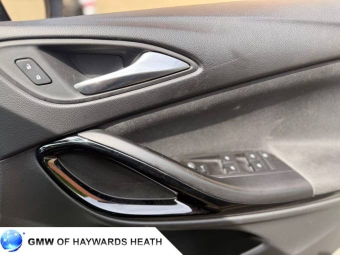 2025 Vauxhall Astra