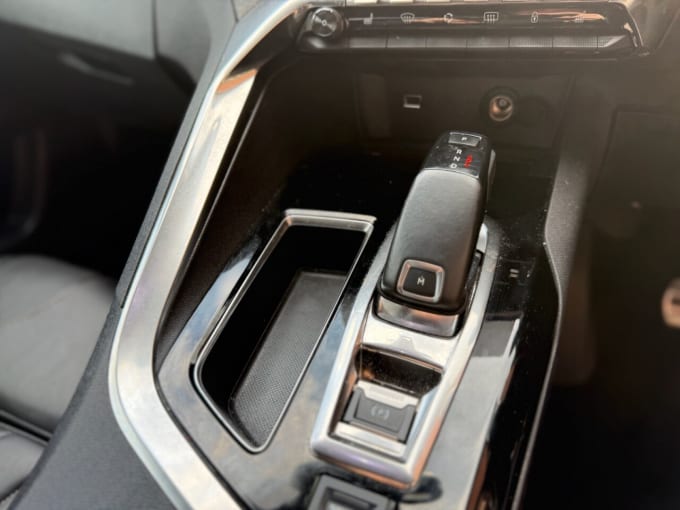 2025 Peugeot 3008