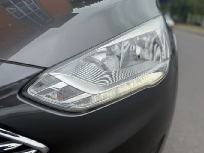 2025 Ford C-max